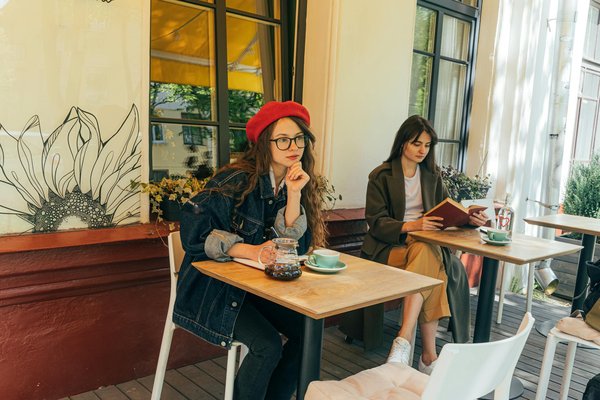 Traditioneller Wiener Apfelstrudel mit himmlischer Vanillesoße: So gelingt das perfekte Rezept!